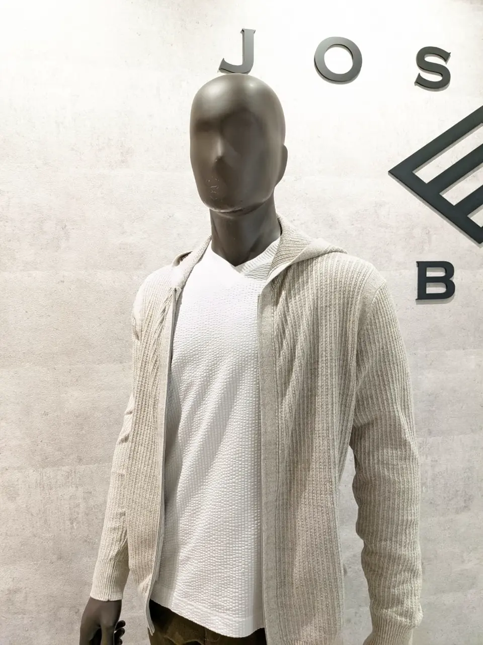 JOSEPH ABBOUD 大久 コーディネート画像