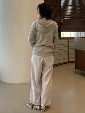 JOSEPH ABBOUD たかい　かおり コーディネート画像