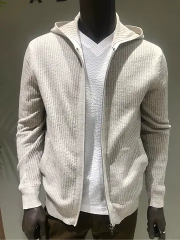 JOSEPH ABBOUD 川田 コーディネート画像