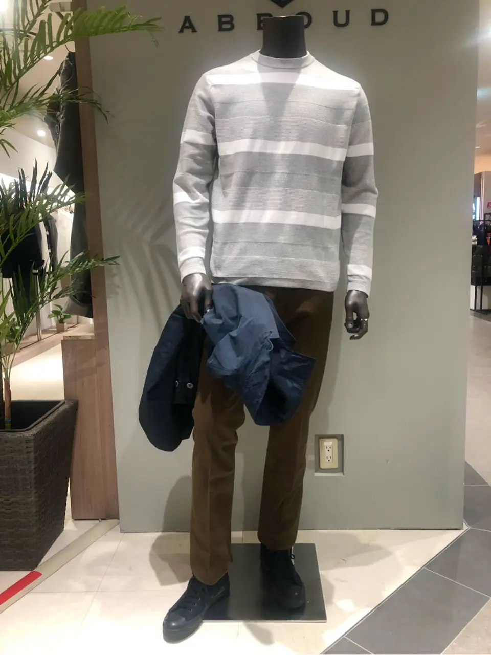 JOSEPH ABBOUD 川田 コーディネート画像