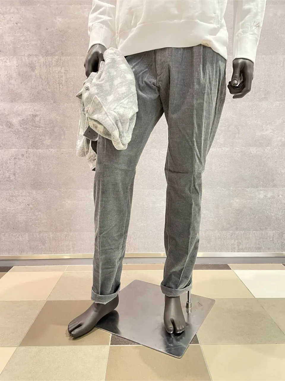 JOSEPH ABBOUD 東　 コーディネート画像