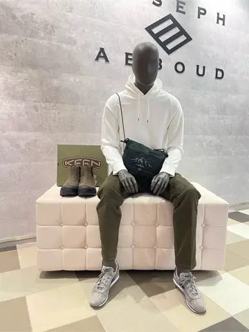 JOSEPH ABBOUD 東　 コーディネート画像