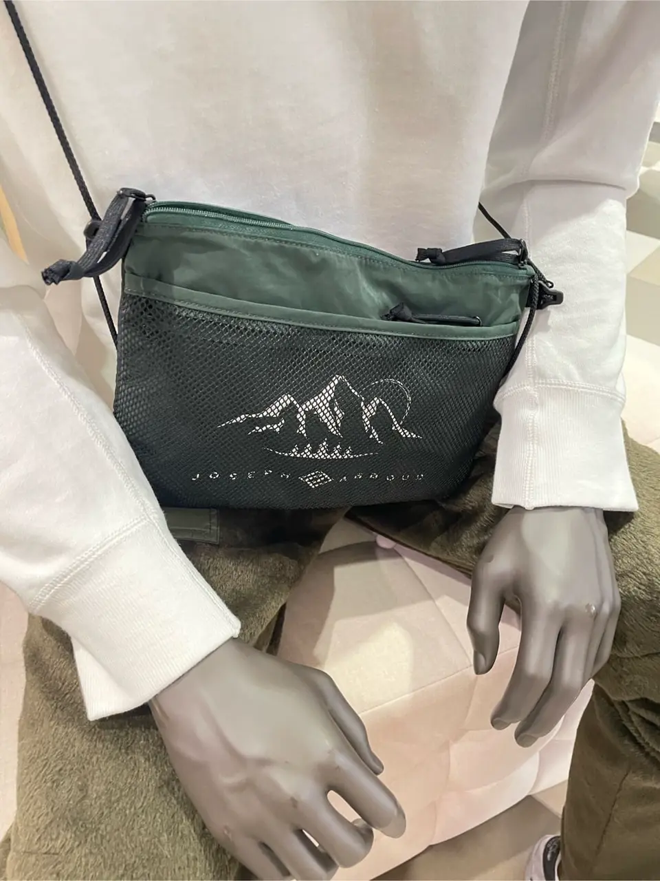 JOSEPH ABBOUD 東　 コーディネート画像