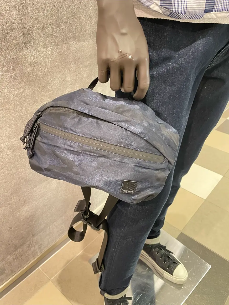 JOSEPH ABBOUD 東　 コーディネート画像