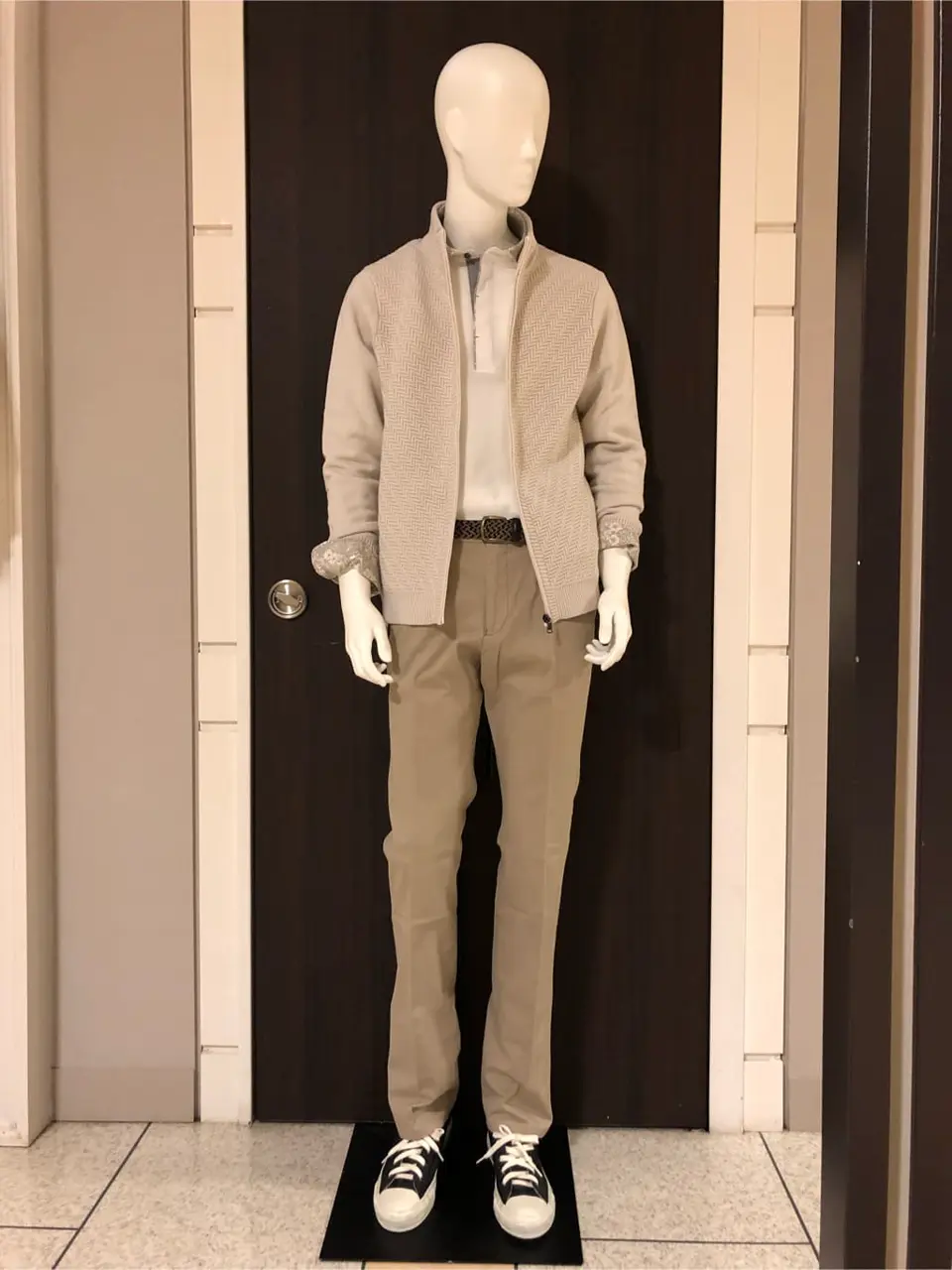 JOSEPH ABBOUD 山口 コーディネート画像