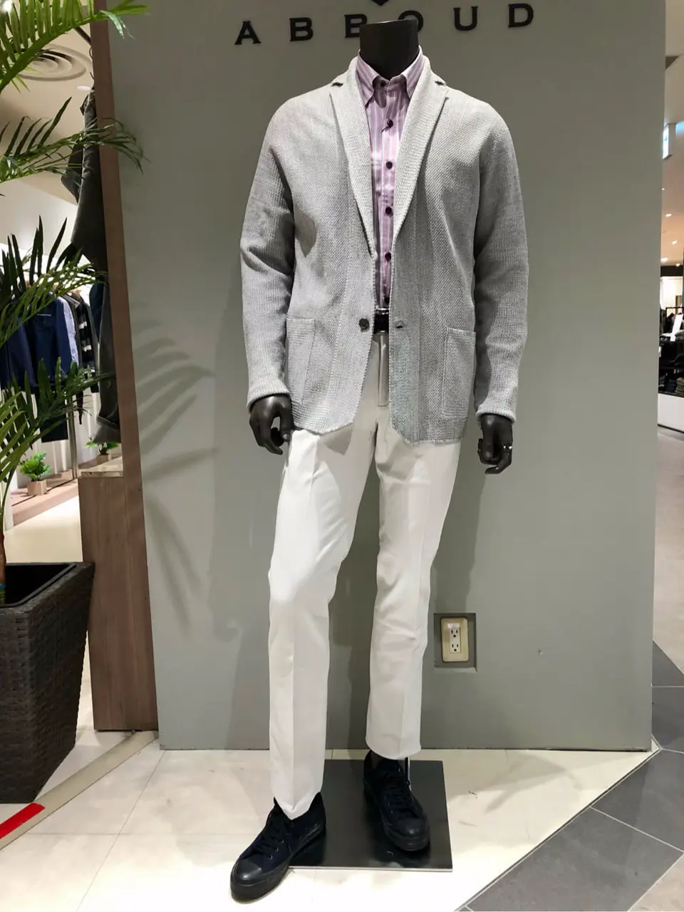 JOSEPH ABBOUD 川田 コーディネート画像