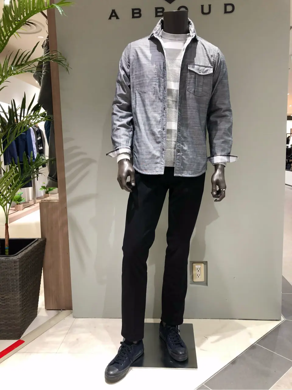 JOSEPH ABBOUD 川田 コーディネート画像