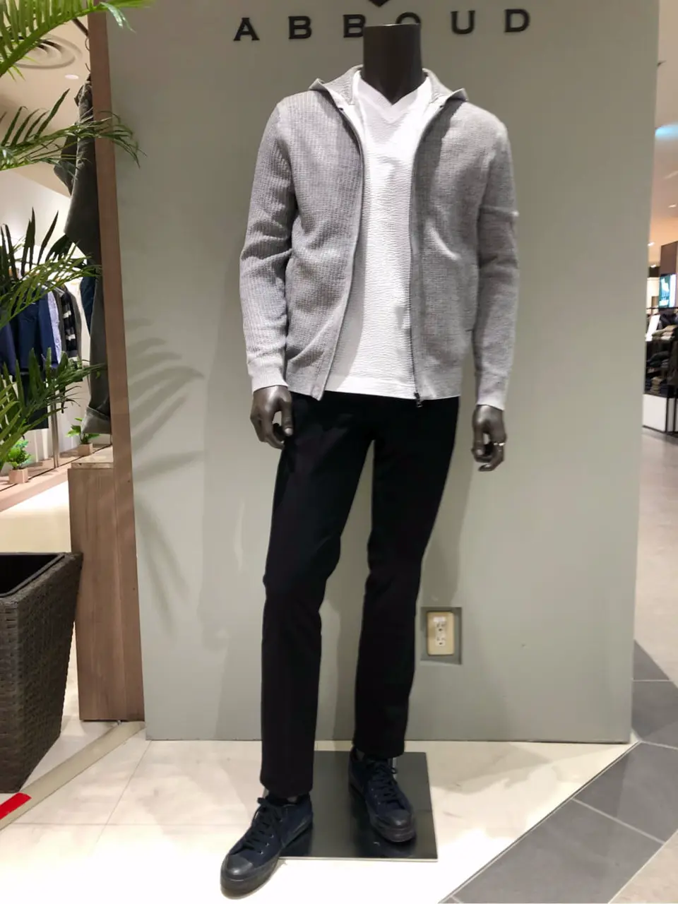 JOSEPH ABBOUD 川田 コーディネート画像