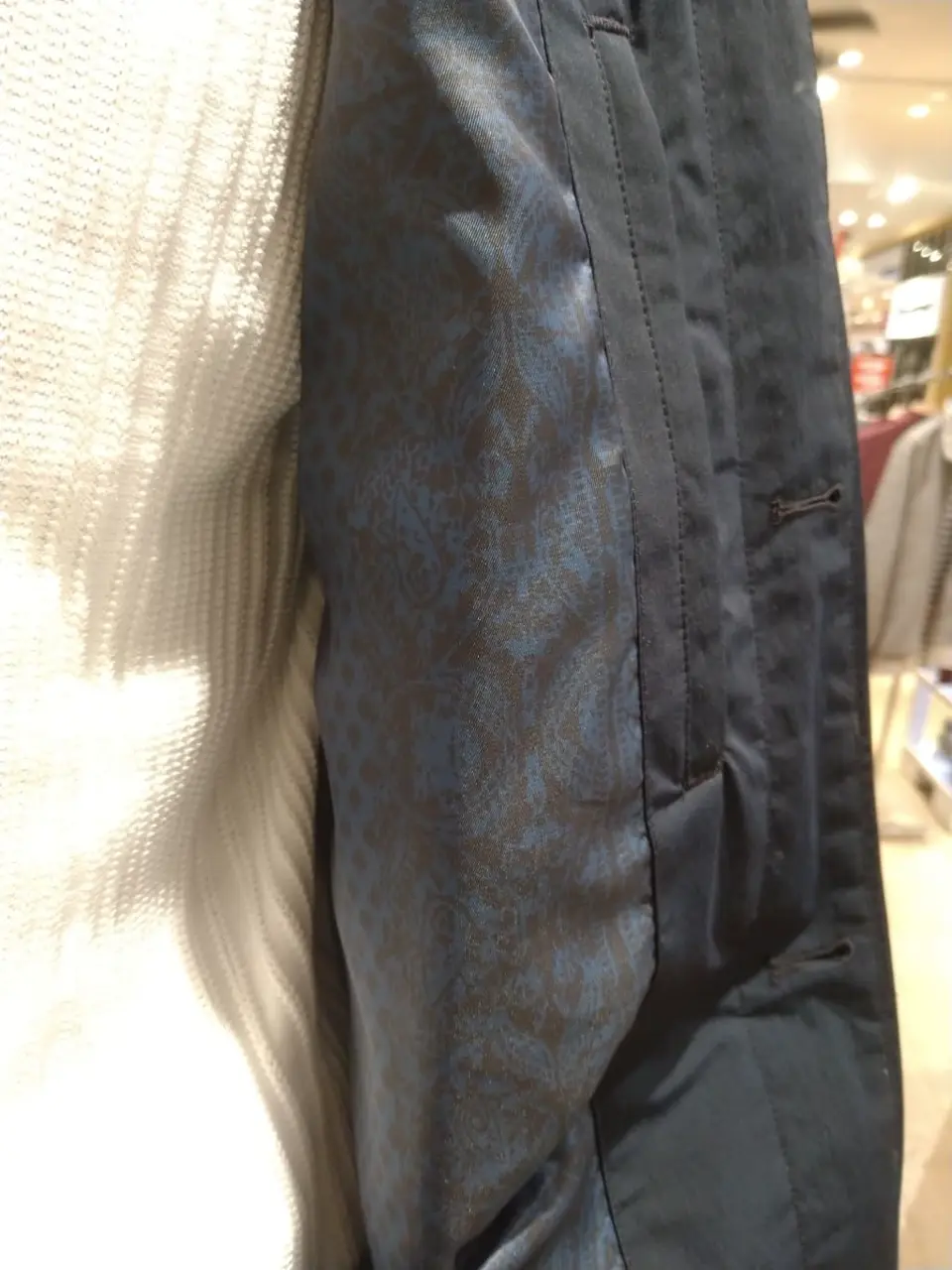 JOSEPH ABBOUD 重留 コーディネート画像