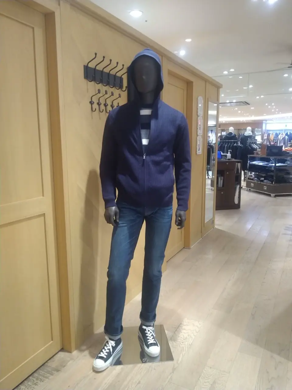 JOSEPH ABBOUD 重留 コーディネート画像