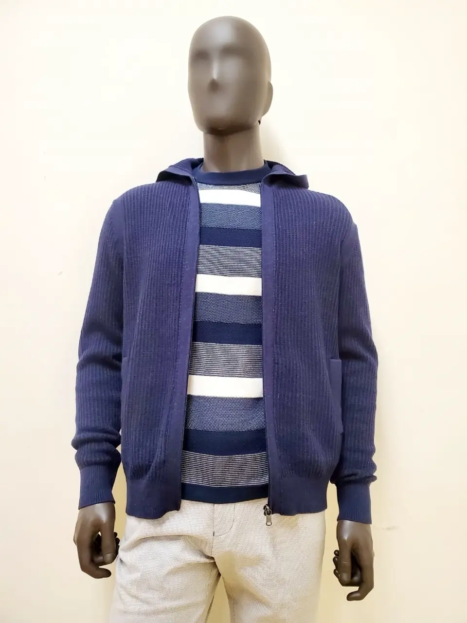 JOSEPH ABBOUD 亀井 コーディネート画像