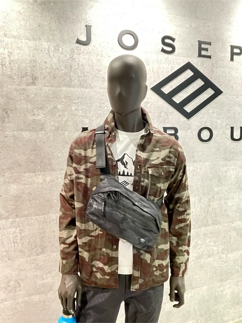 JOSEPH ABBOUD 東　 コーディネート画像