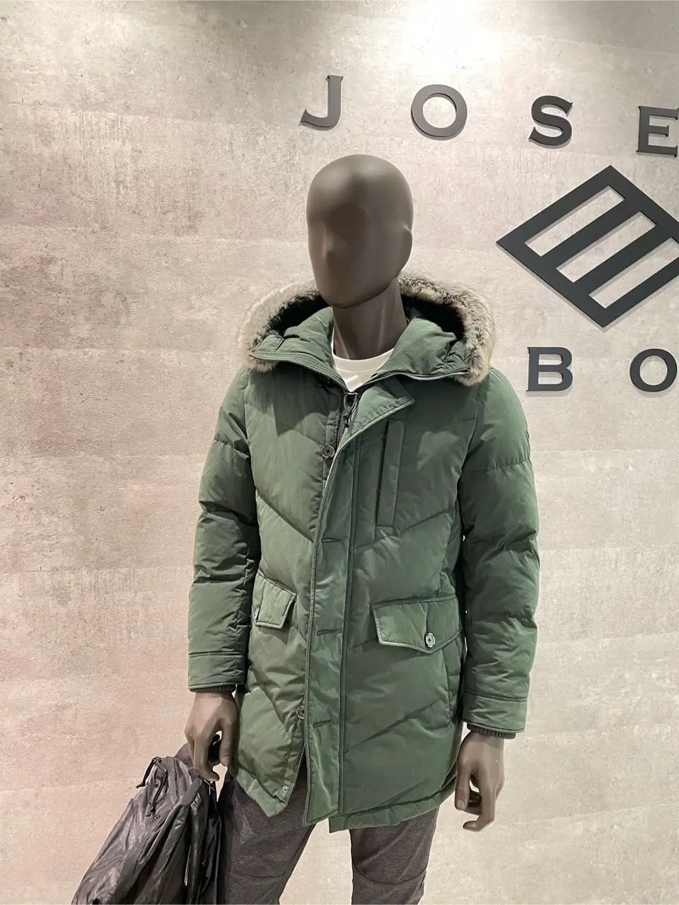 JOSEPH ABBOUD 東　 コーディネート画像