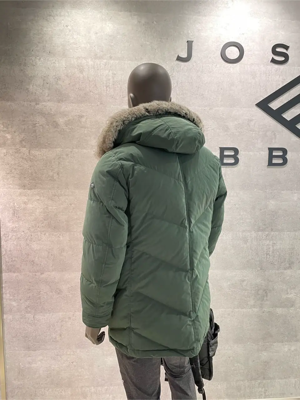 JOSEPH ABBOUD 東　 コーディネート画像