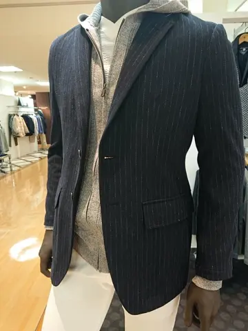 JOSEPH ABBOUD スタッフ コーディネート画像