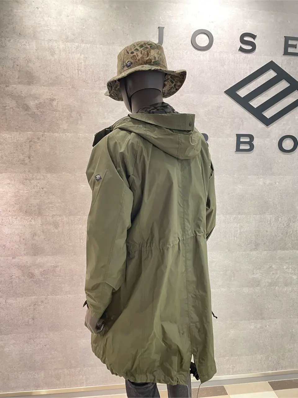 JOSEPH ABBOUD 東　 コーディネート画像