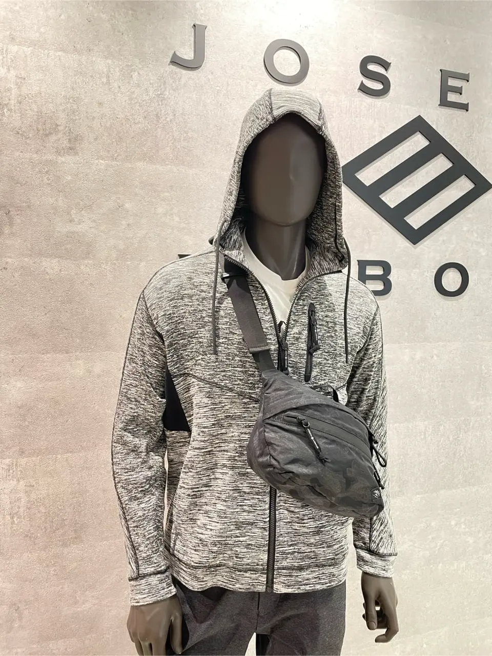 JOSEPH ABBOUD 東　 コーディネート画像