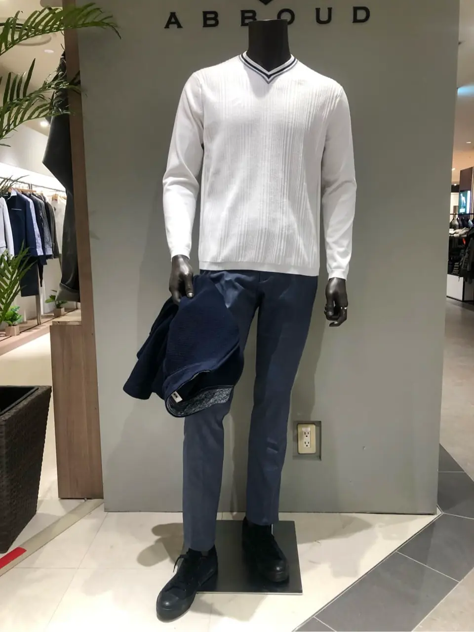 JOSEPH ABBOUD 川田 コーディネート画像