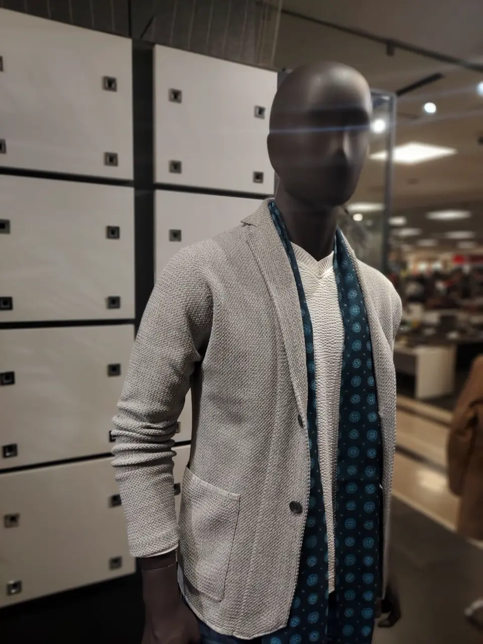 JOSEPH ABBOUD 宮下 コーディネート画像