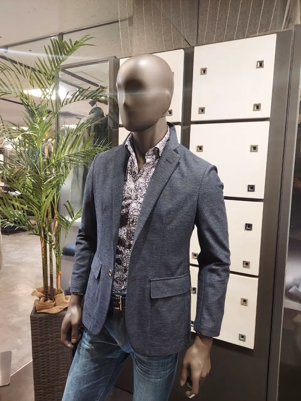 JOSEPH ABBOUD 宮下 コーディネート画像