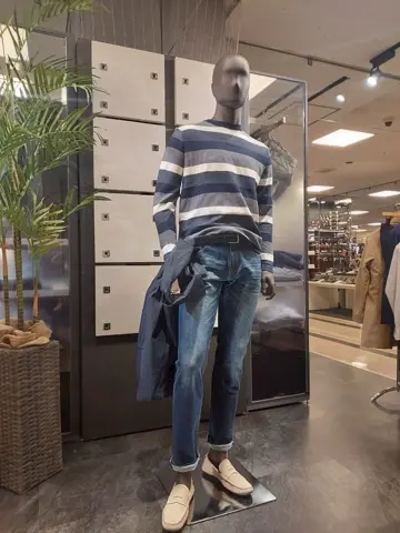 JOSEPH ABBOUD 宮下 コーディネート画像