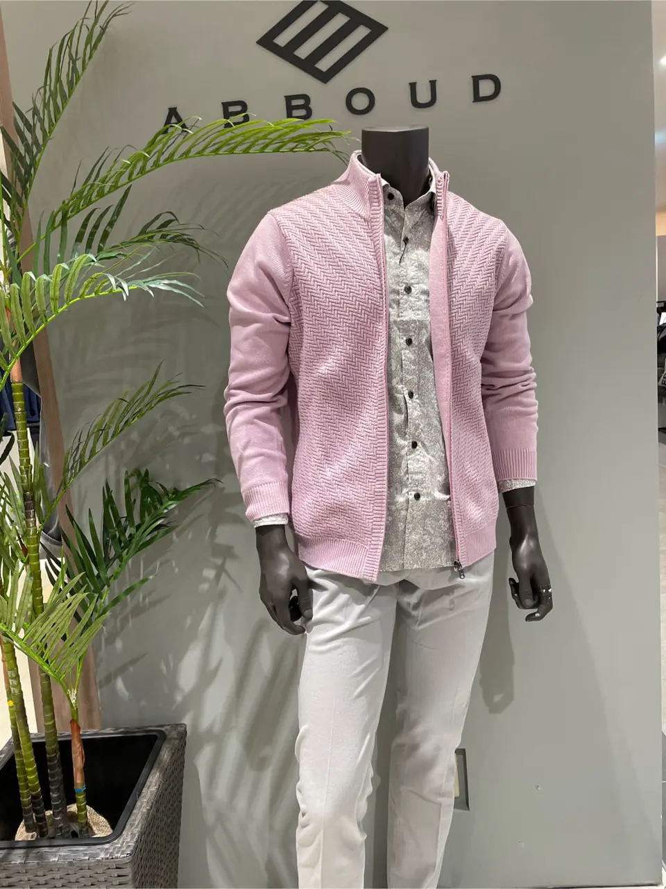 JOSEPH ABBOUD 伊津野 コーディネート画像