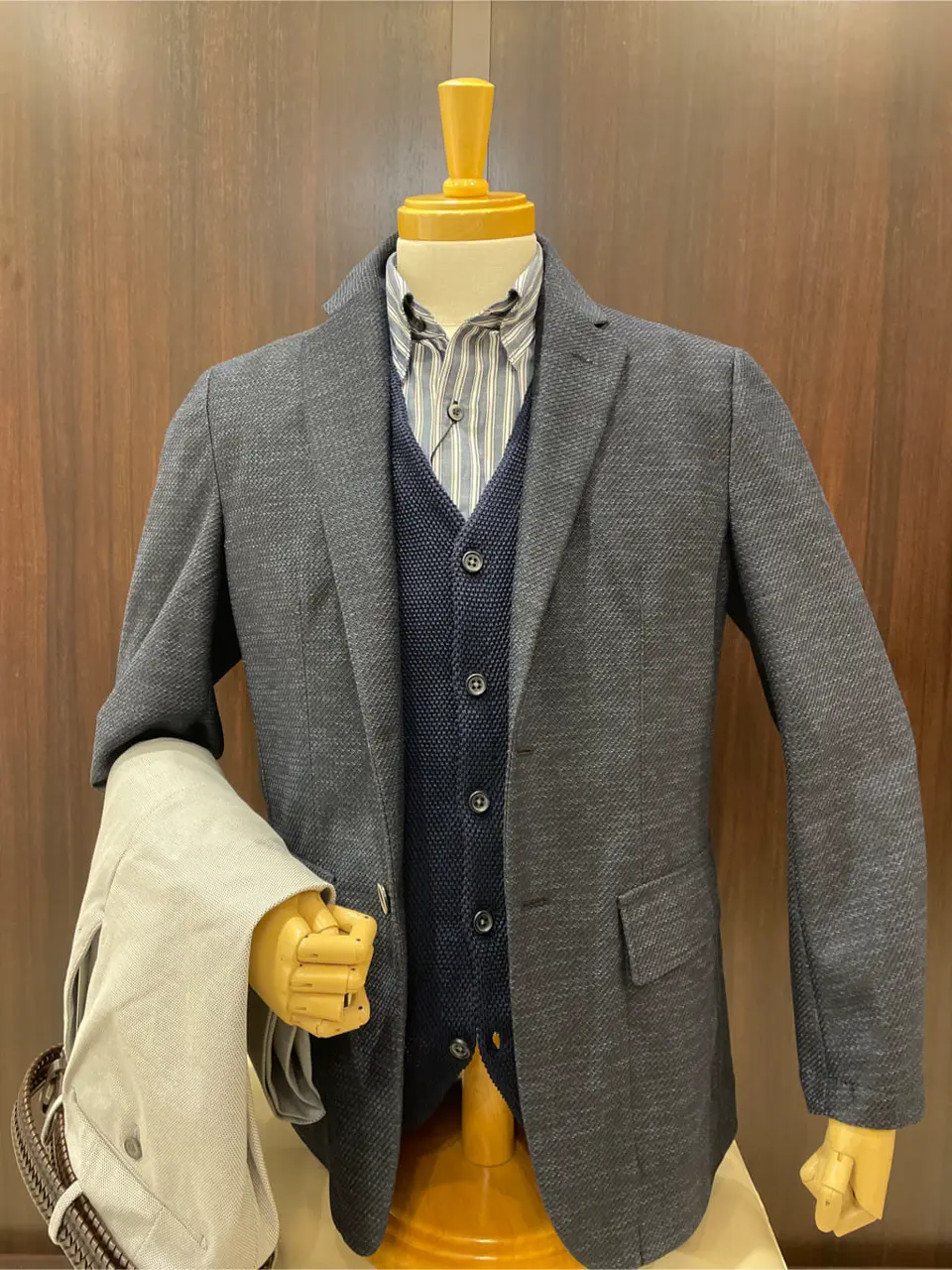 JOSEPH ABBOUD 松山 コーディネート画像