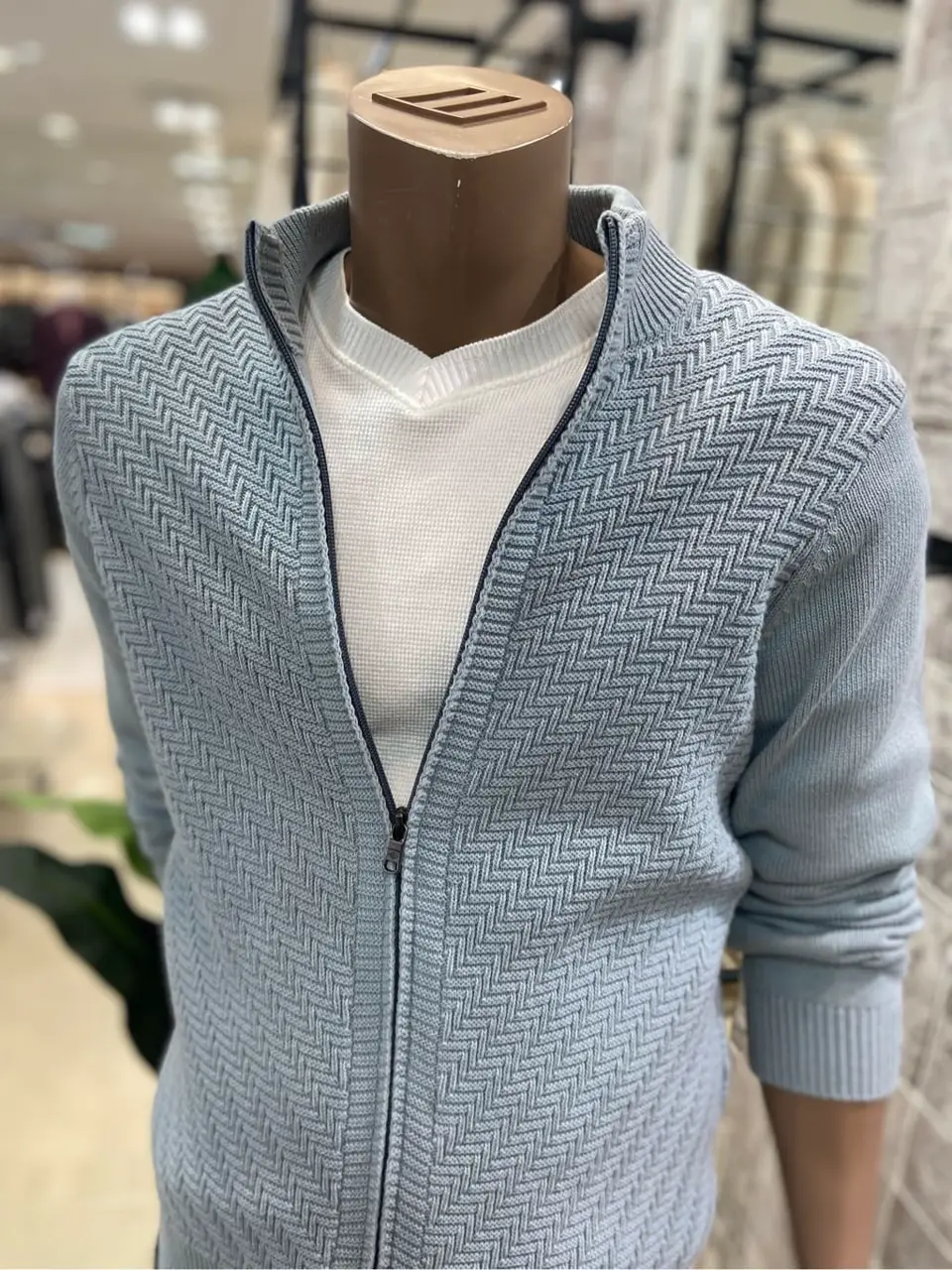 JOSEPH ABBOUD たかい　かおり コーディネート画像