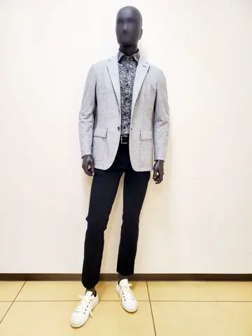 JOSEPH ABBOUD 亀井 コーディネート画像