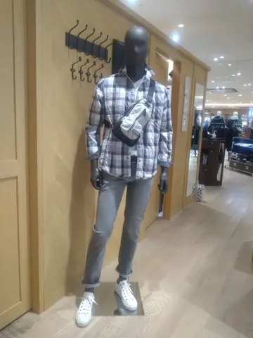 JOSEPH ABBOUD 重留 コーディネート画像