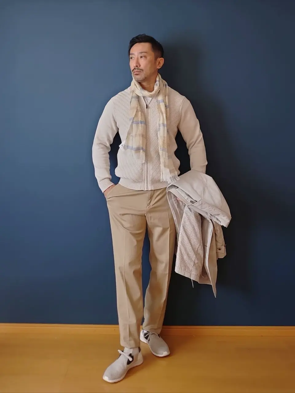 JOSEPH ABBOUD 安東 コーディネート画像