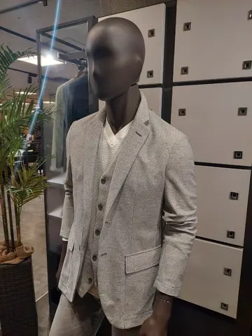 JOSEPH ABBOUD 宮下 コーディネート画像