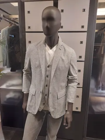 JOSEPH ABBOUD 宮下 コーディネート画像