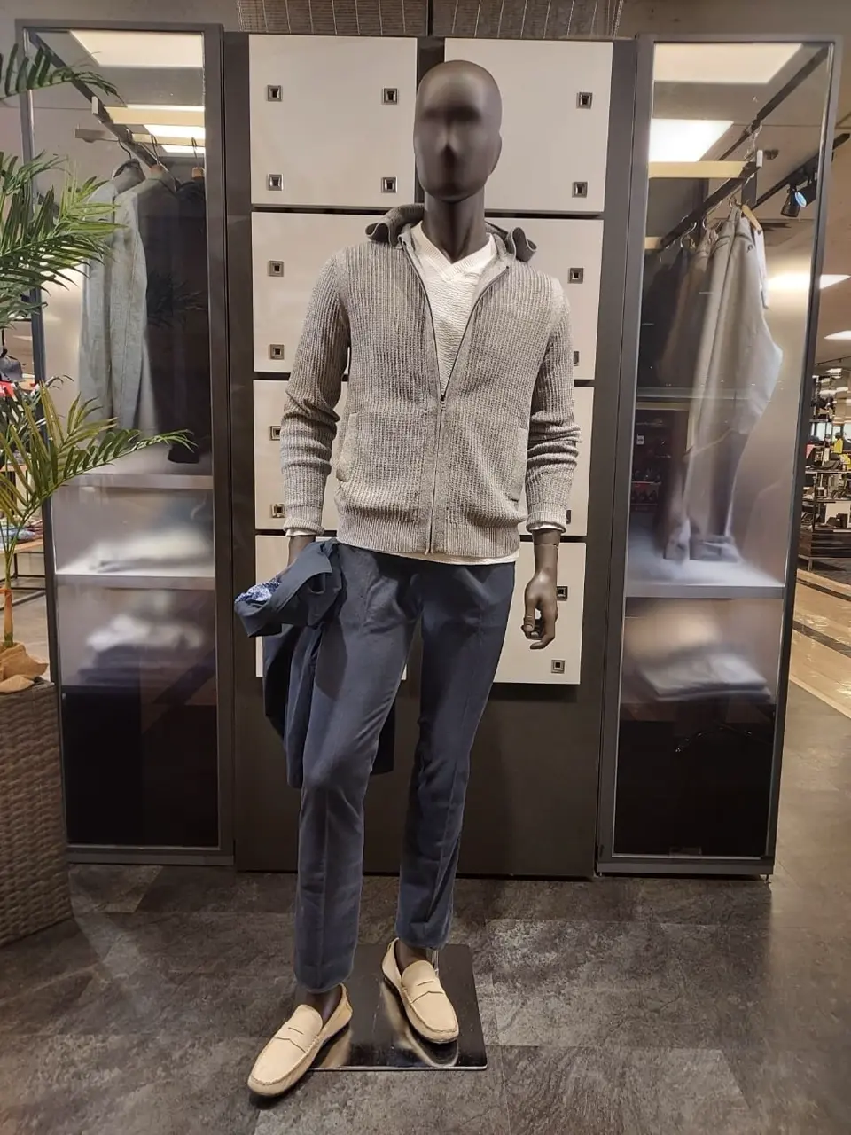 JOSEPH ABBOUD 宮下 コーディネート画像