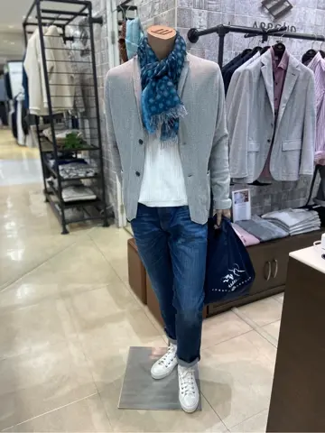 JOSEPH ABBOUD たかい　かおり コーディネート画像