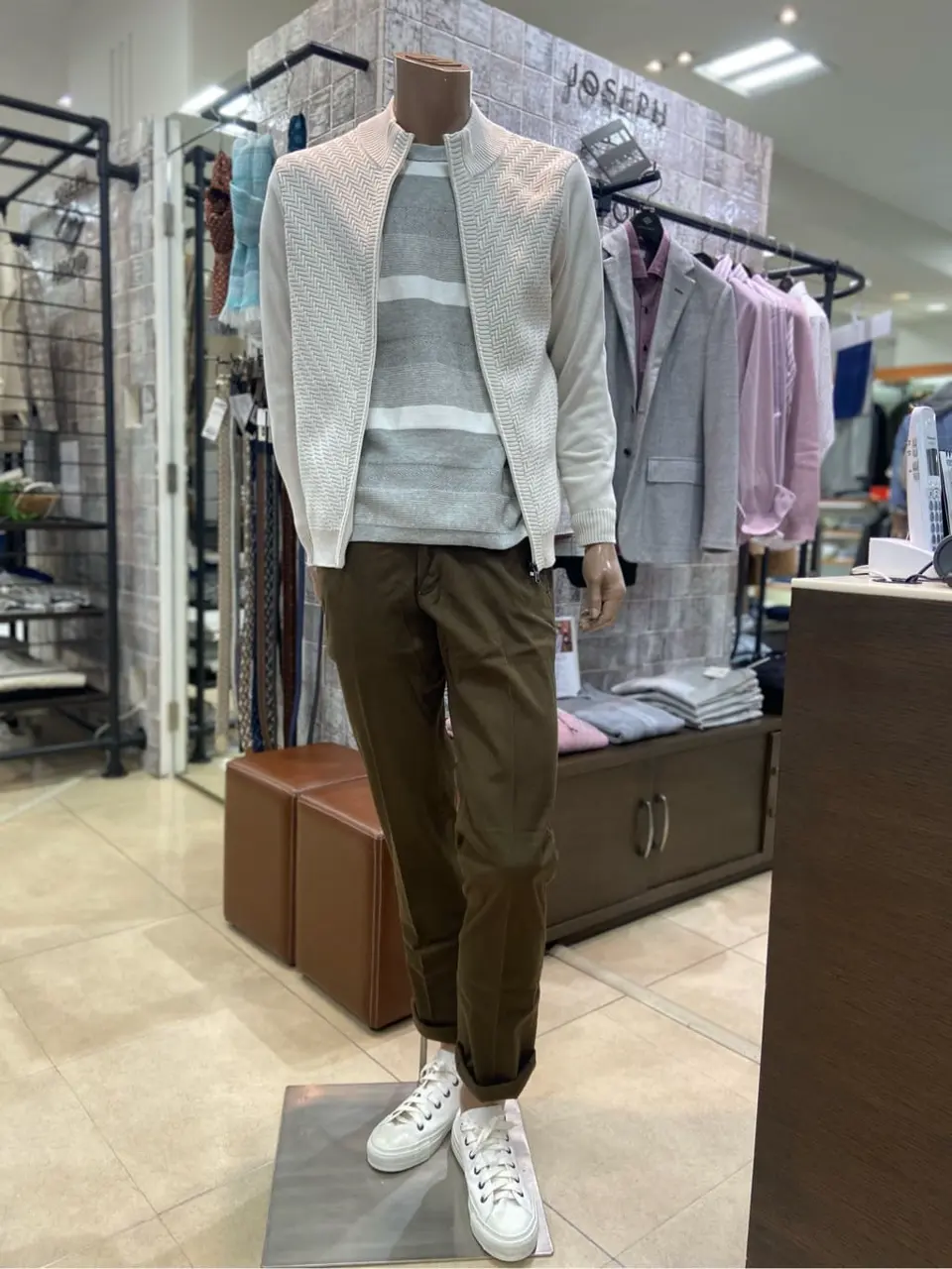  たかい　かおり コーディネート画像