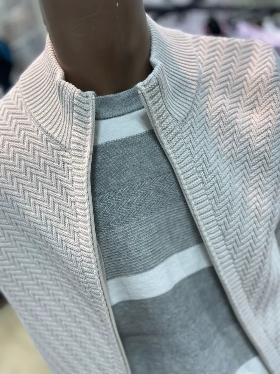 JOSEPH ABBOUD たかい　かおり コーディネート画像