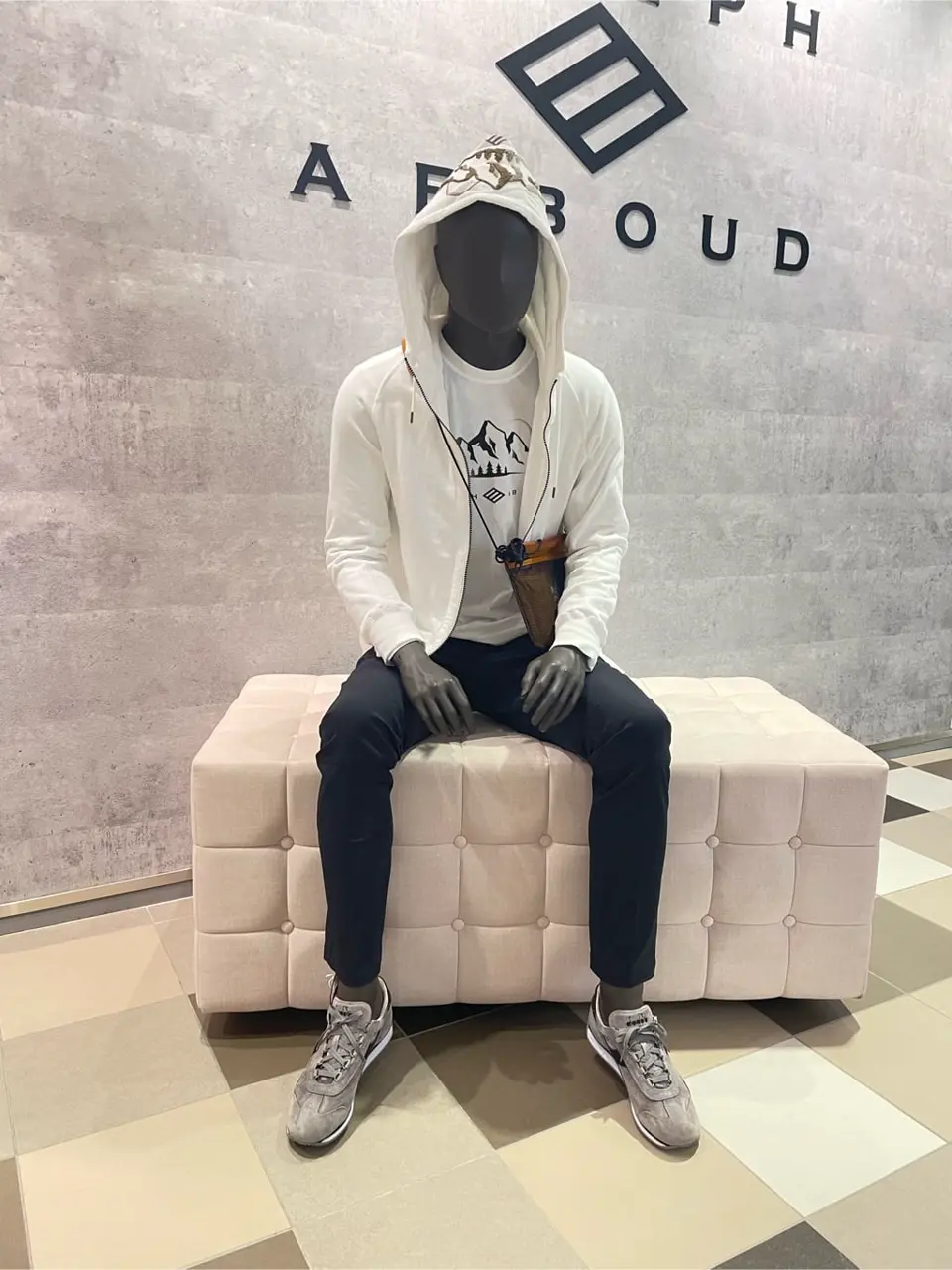 JOSEPH ABBOUD 東　 コーディネート画像