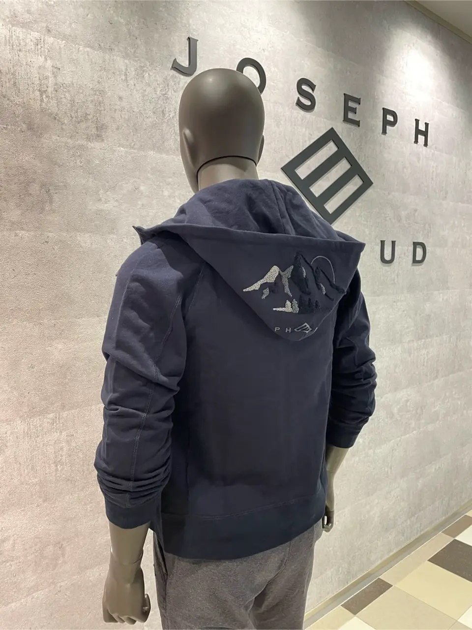 JOSEPH ABBOUD 東　 コーディネート画像