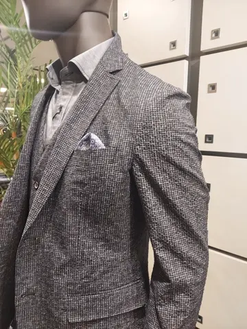 JOSEPH ABBOUD 宮下 コーディネート画像