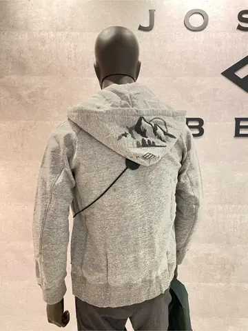 JOSEPH ABBOUD 東　 コーディネート画像