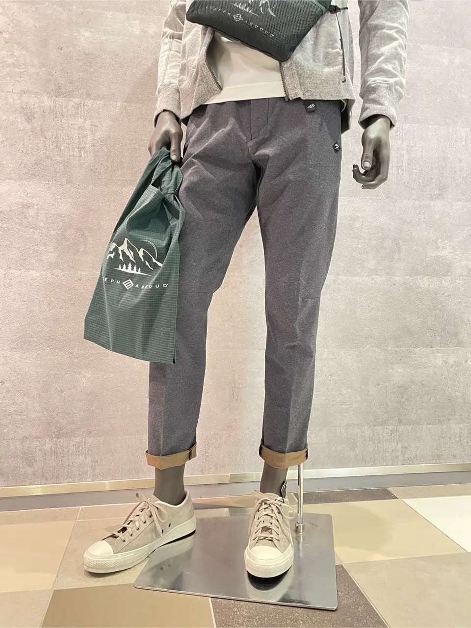 JOSEPH ABBOUD 東　 コーディネート画像