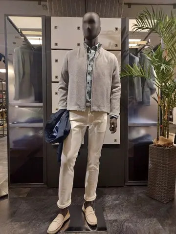 JOSEPH ABBOUD 宮下 コーディネート画像