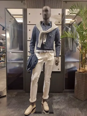 JOSEPH ABBOUD 宮下 コーディネート画像