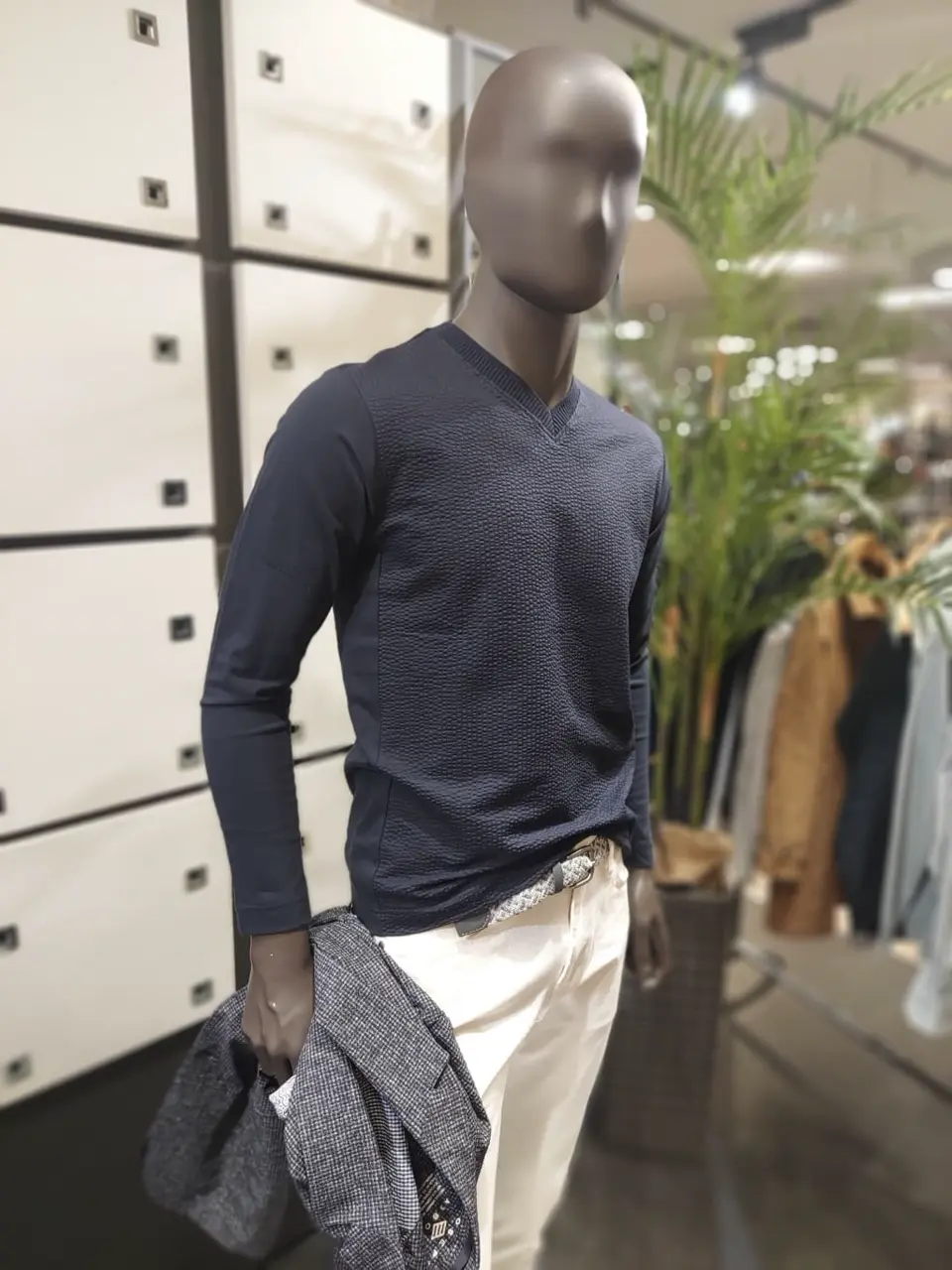 JOSEPH ABBOUD 宮下 コーディネート画像