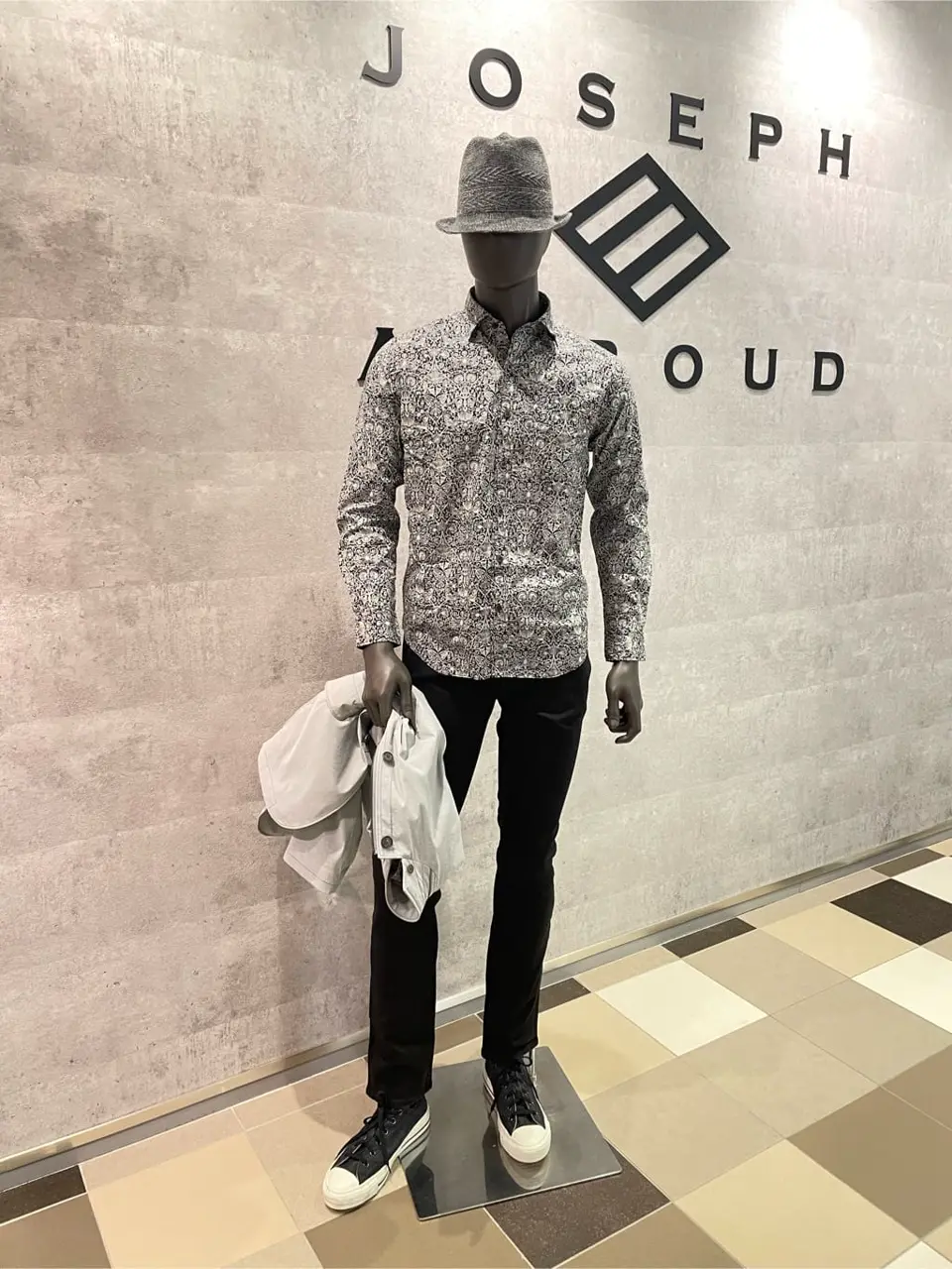  東　 コーディネート画像