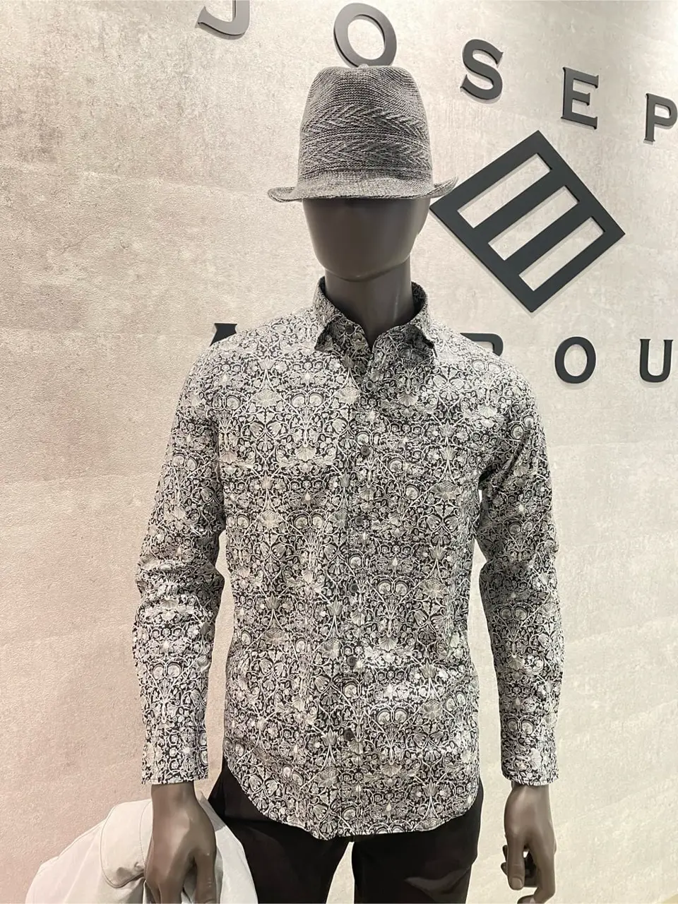 JOSEPH ABBOUD 東　 コーディネート画像