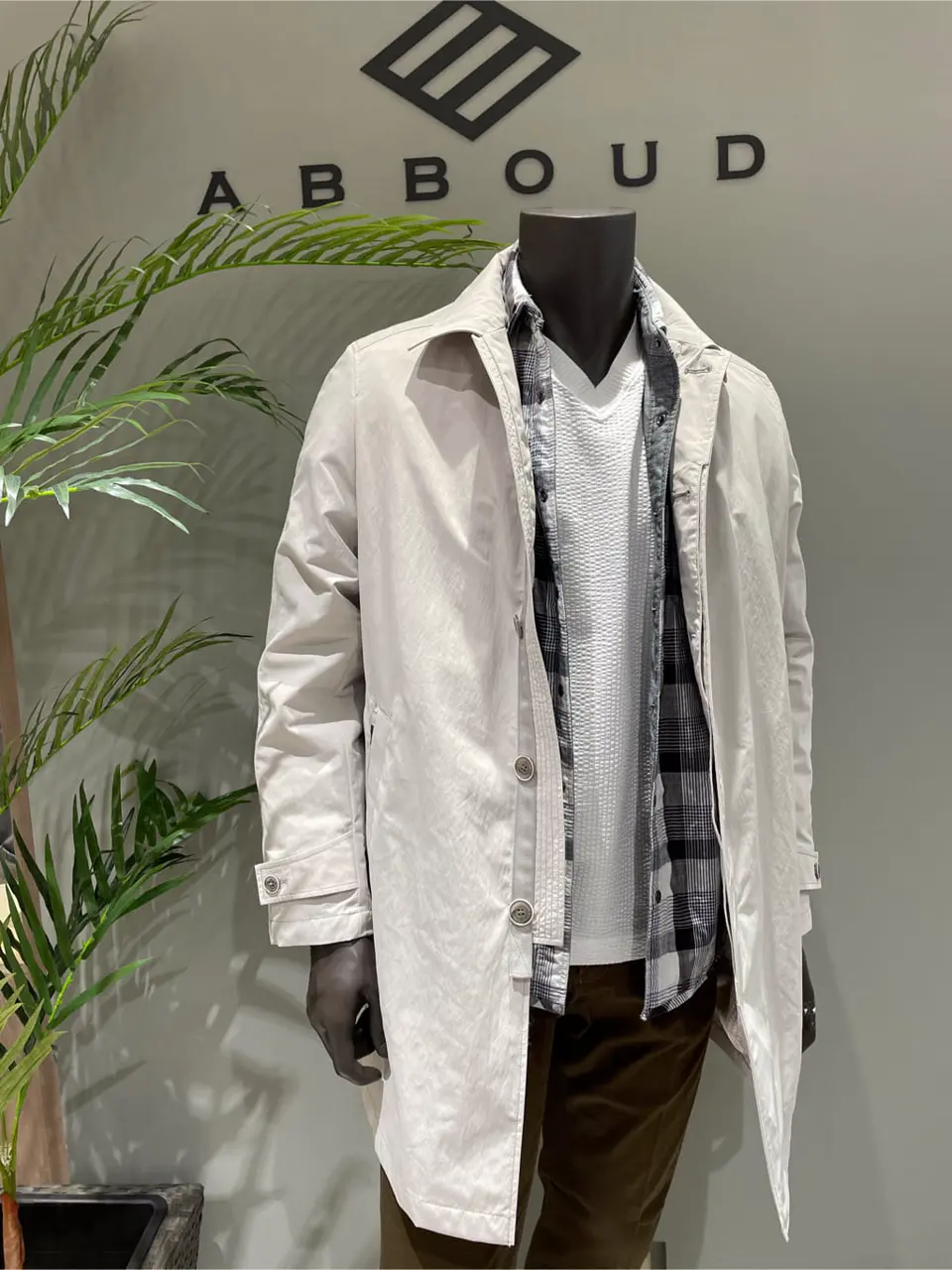 JOSEPH ABBOUD 伊津野 コーディネート画像