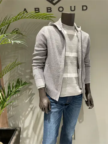 JOSEPH ABBOUD 伊津野 コーディネート画像