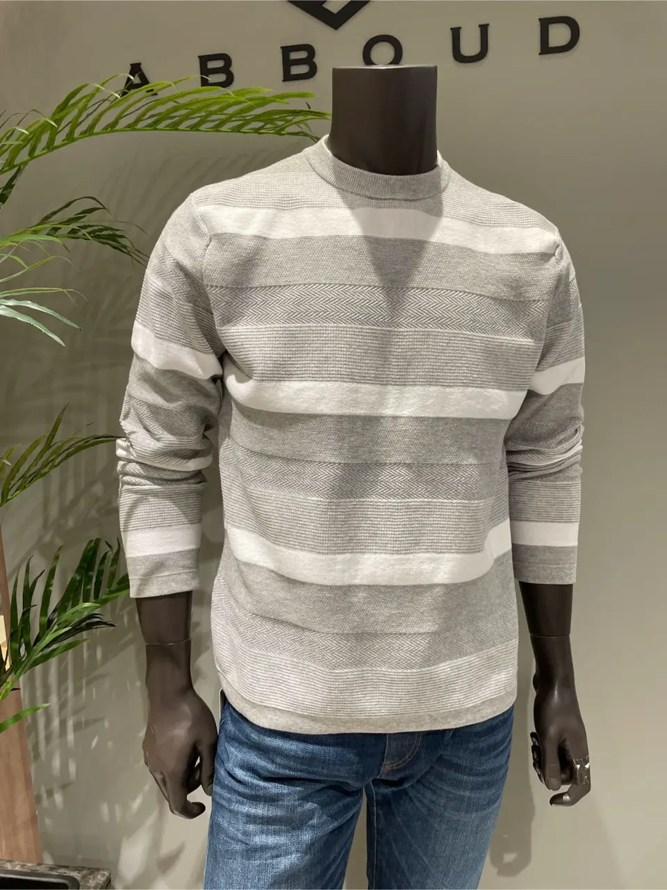 JOSEPH ABBOUD 伊津野 コーディネート画像